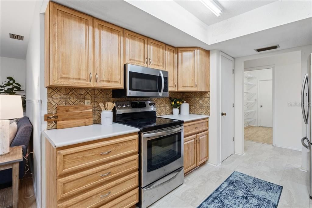 Active With Contract: $449,900 (4 beds, 2 baths, 1998 Square Feet)