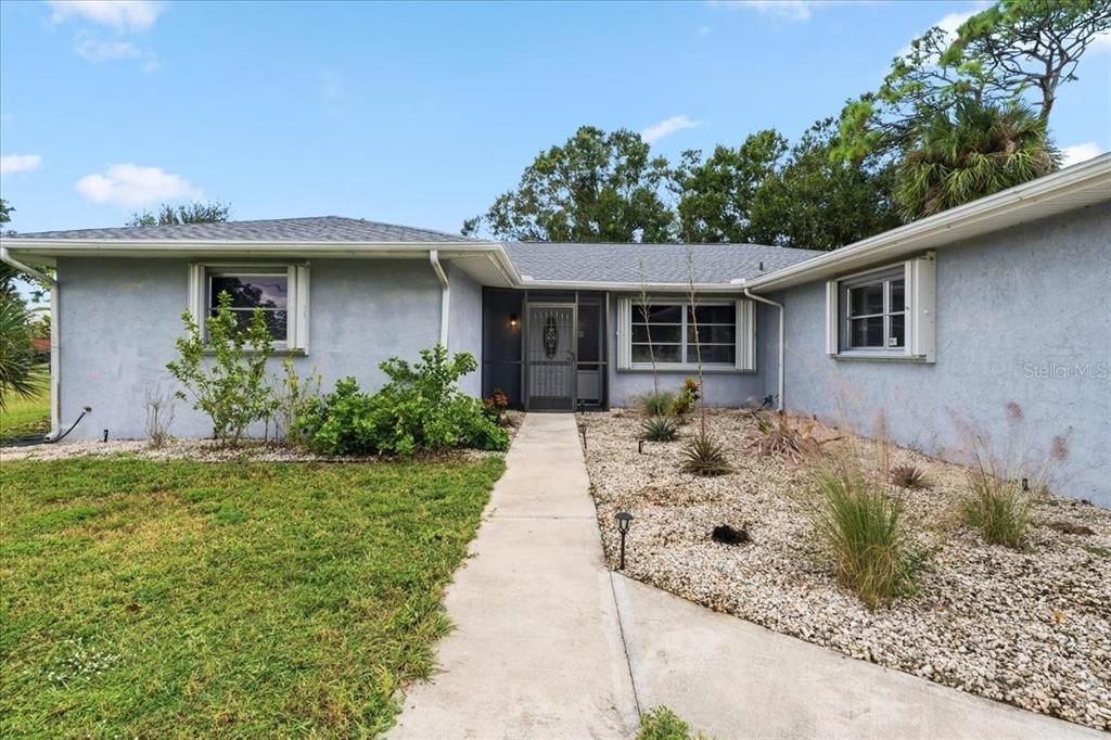 Active With Contract: $449,900 (4 beds, 2 baths, 1998 Square Feet)