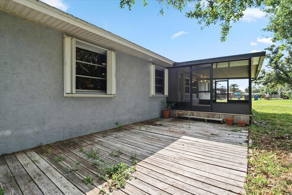 Active With Contract: $449,900 (4 beds, 2 baths, 1998 Square Feet)