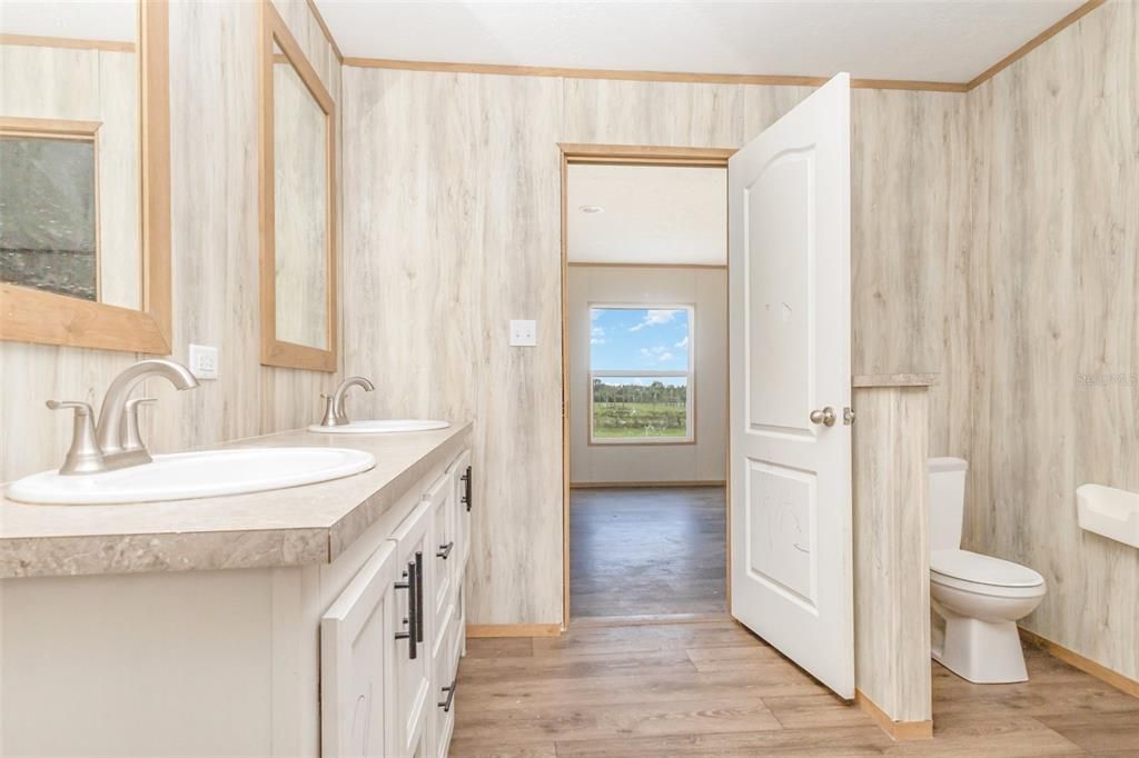 For Sale: $234,950 (4 beds, 2 baths, 1812 Square Feet)