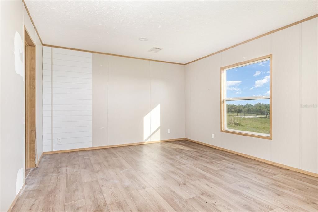 For Sale: $234,950 (4 beds, 2 baths, 1812 Square Feet)