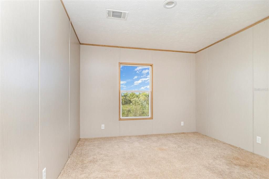 For Sale: $234,950 (4 beds, 2 baths, 1812 Square Feet)