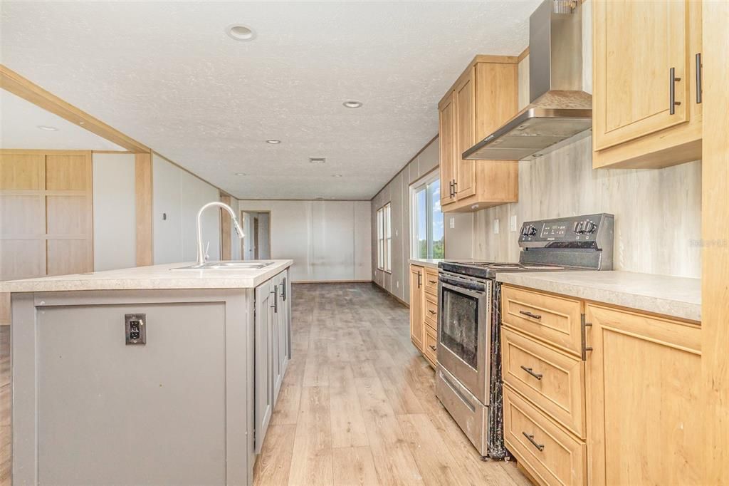 For Sale: $234,950 (4 beds, 2 baths, 1812 Square Feet)