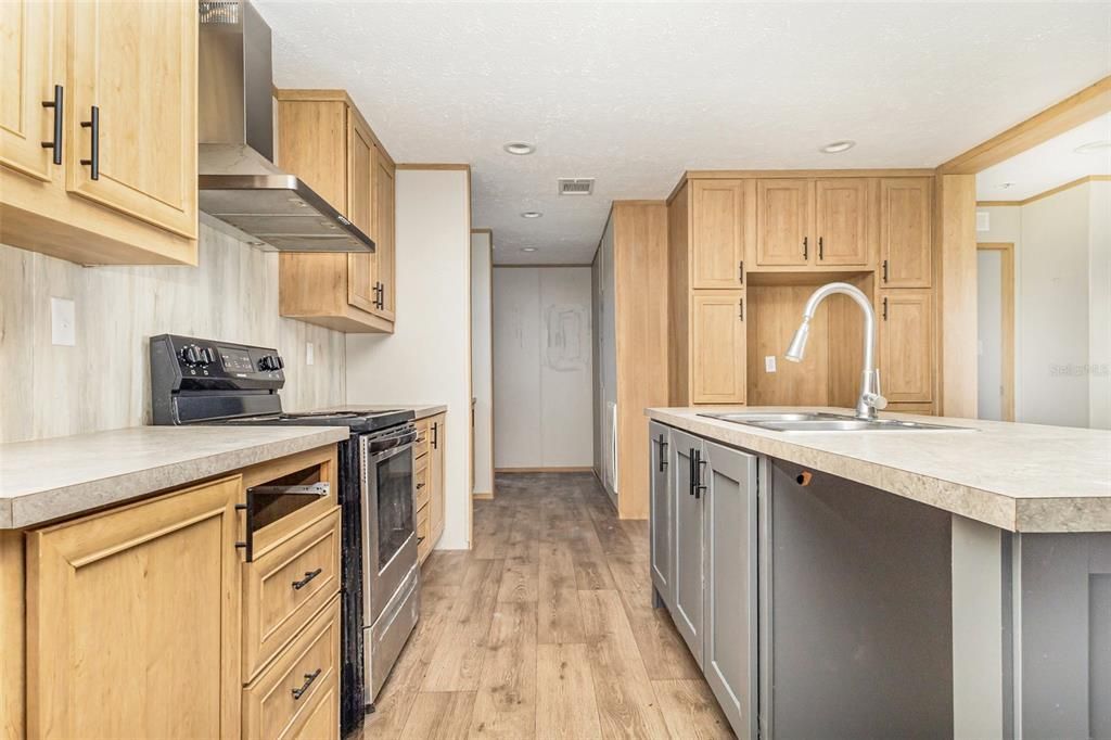 For Sale: $234,950 (4 beds, 2 baths, 1812 Square Feet)