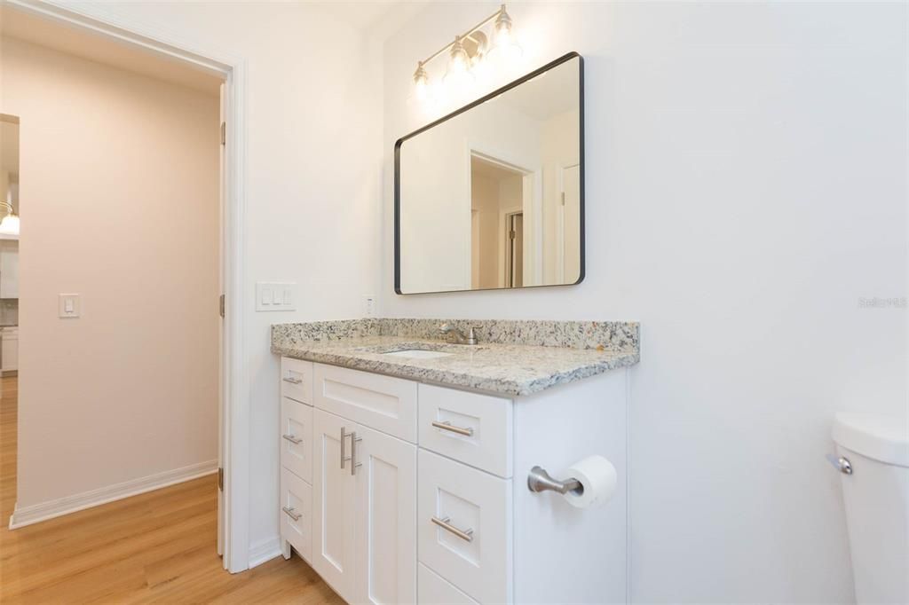 For Sale: $359,900 (2 beds, 2 baths, 1334 Square Feet)