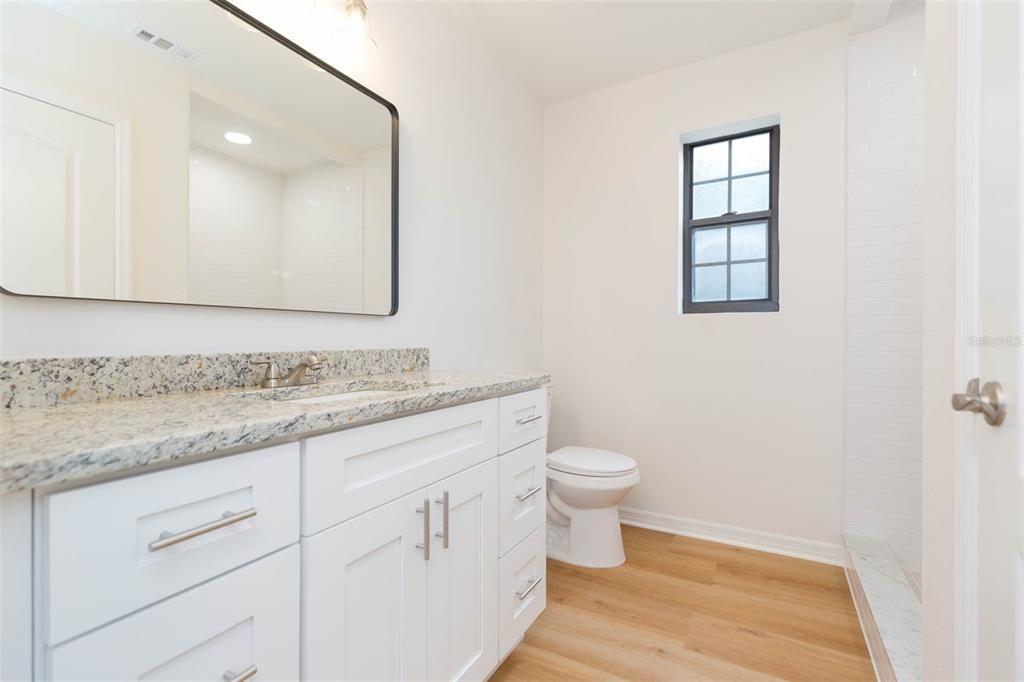 For Sale: $359,900 (2 beds, 2 baths, 1334 Square Feet)