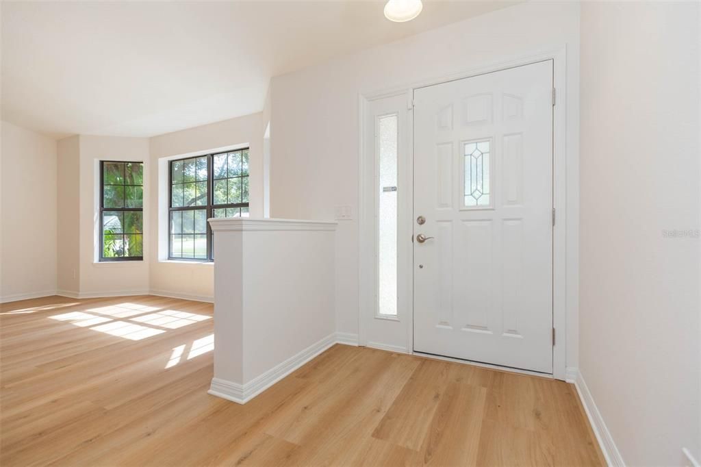 For Sale: $359,900 (2 beds, 2 baths, 1334 Square Feet)