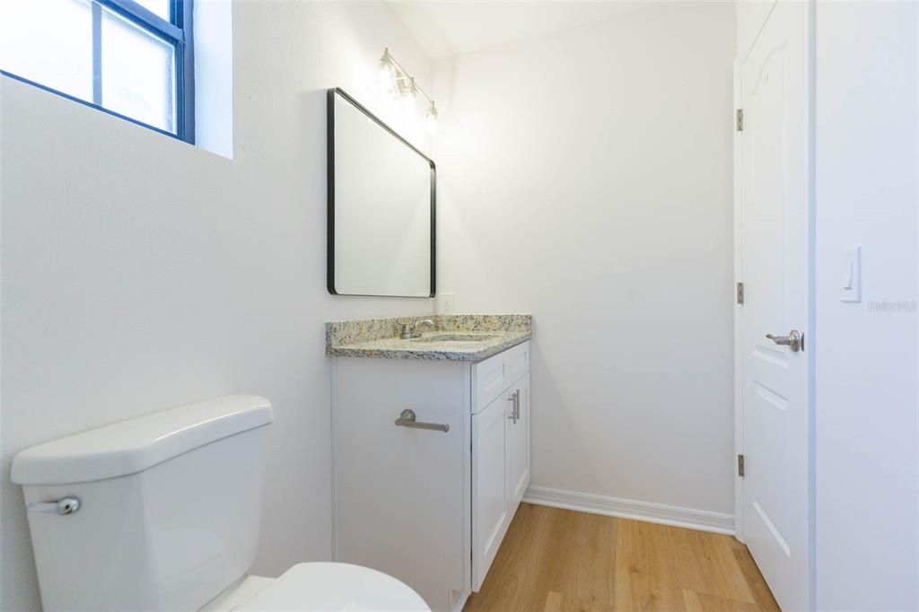 For Sale: $359,900 (2 beds, 2 baths, 1334 Square Feet)