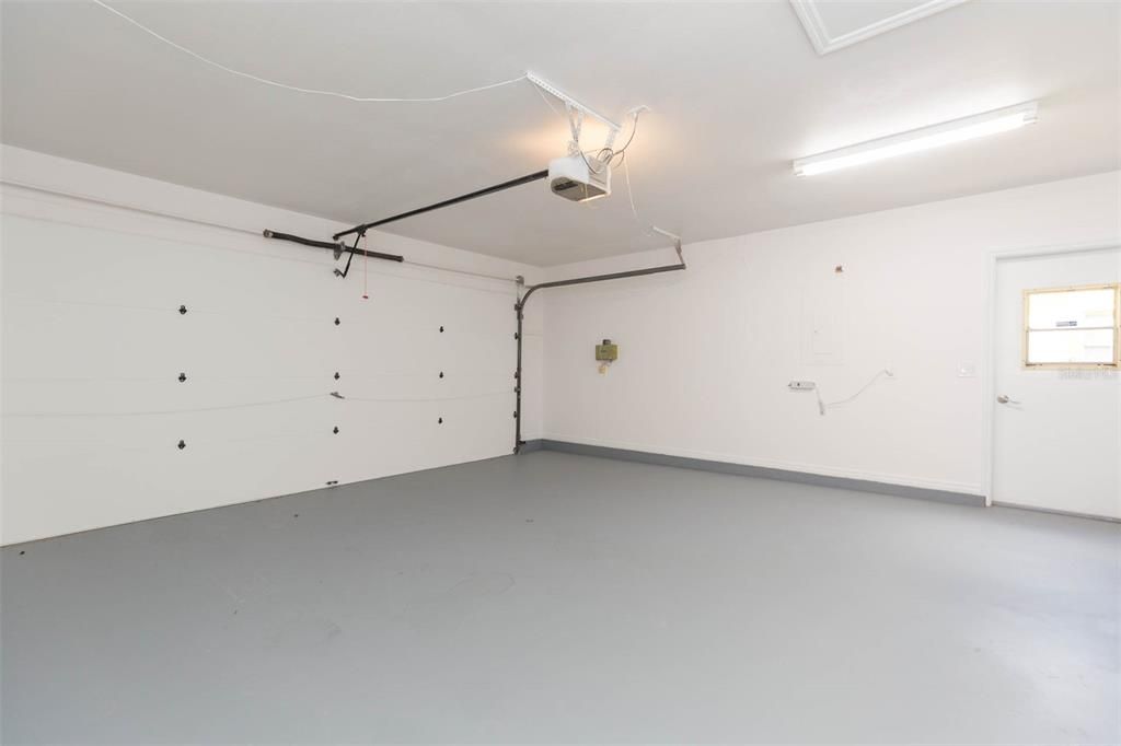 For Sale: $359,900 (2 beds, 2 baths, 1334 Square Feet)