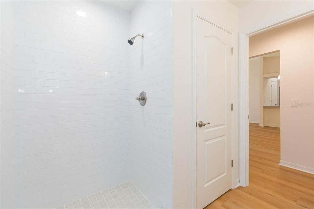 For Sale: $359,900 (2 beds, 2 baths, 1334 Square Feet)