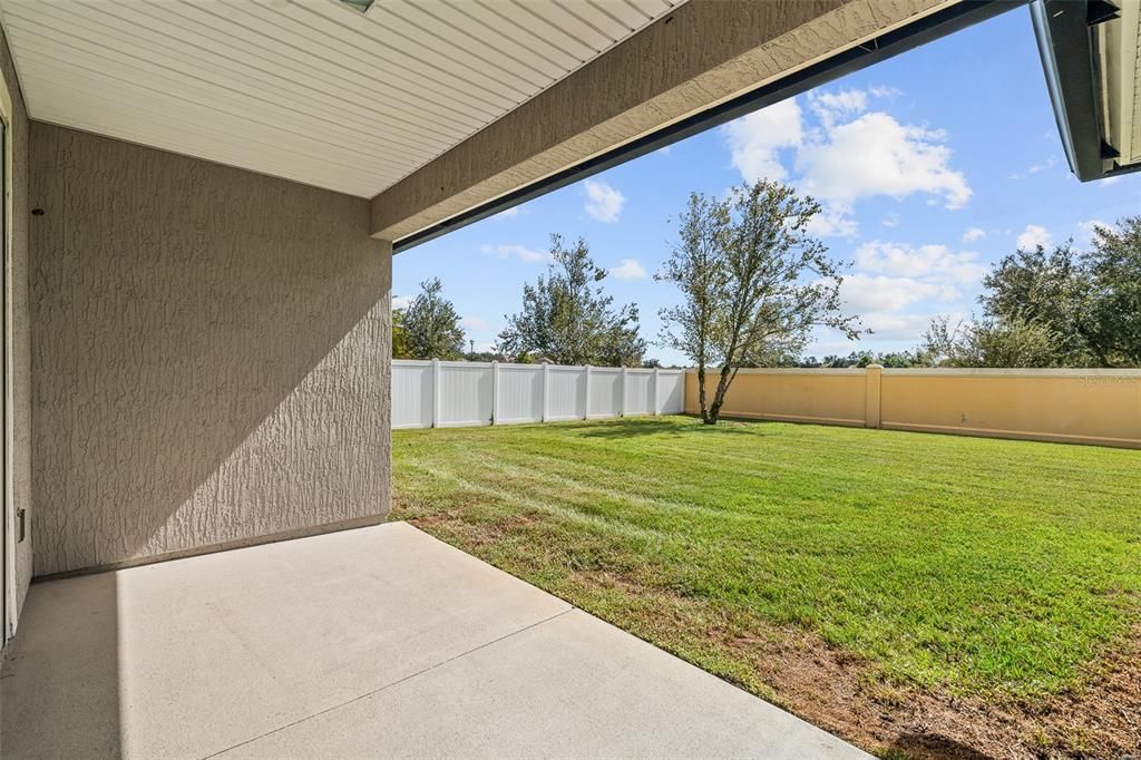 Activo con contrato: $400,000 (5 camas, 3 baños, 2329 Pies cuadrados)