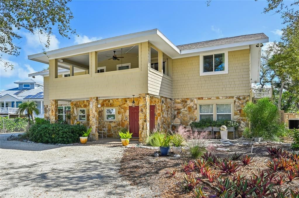 待售: $1,950,000 (3 贝兹, 2 浴室, 2062 平方英尺)