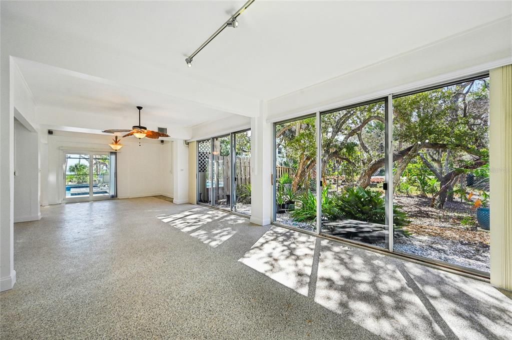 待售: $1,950,000 (3 贝兹, 2 浴室, 2062 平方英尺)