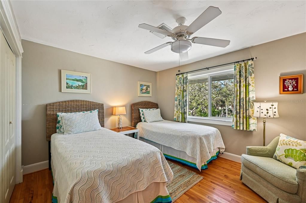 待售: $1,950,000 (3 贝兹, 2 浴室, 2062 平方英尺)