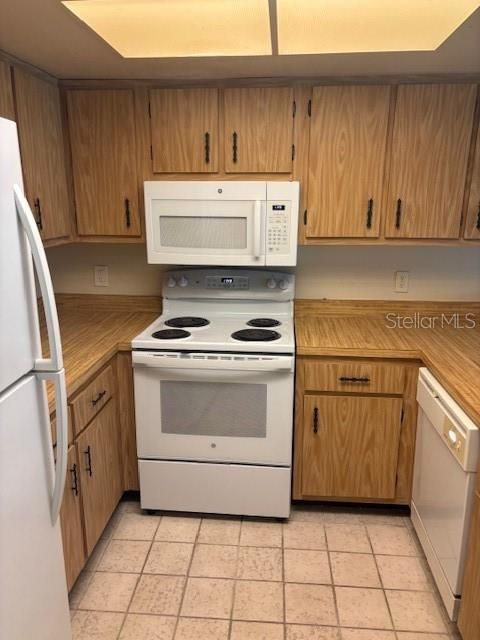 В аренду: $1,900 (2 спален, 1 ванн, 1053 Квадратных фут)