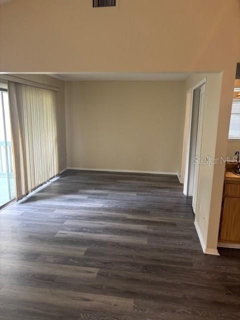 В аренду: $1,900 (2 спален, 1 ванн, 1053 Квадратных фут)