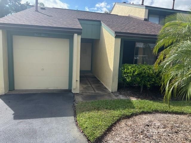 For Rent: $1,850 (2 beds, 1 baths, 1053 Square Feet)
