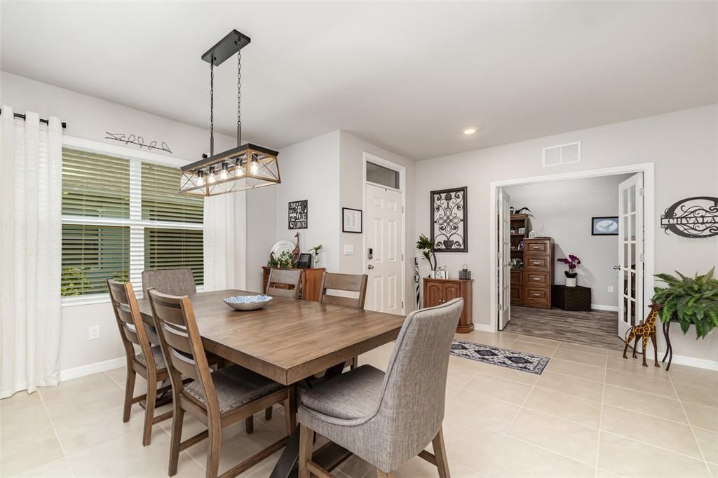 Activo con contrato: $284,250 (2 camas, 2 baños, 1497 Pies cuadrados)