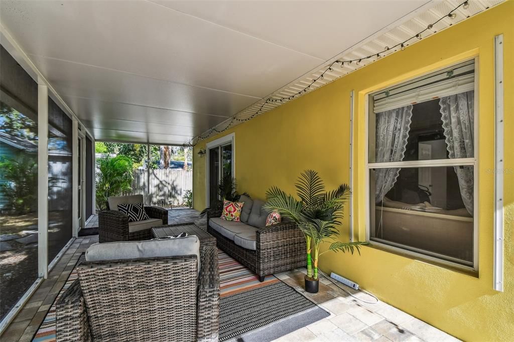 For Rent: $6,000 (3 beds, 2 baths, 1200 Square Feet)