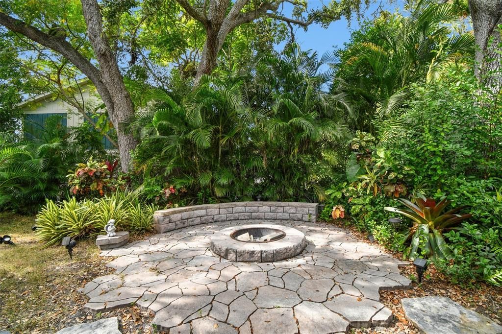 For Rent: $6,000 (3 beds, 2 baths, 1200 Square Feet)