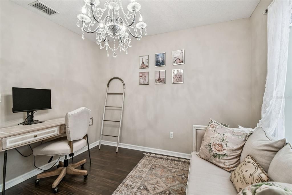 For Rent: $6,000 (3 beds, 2 baths, 1200 Square Feet)