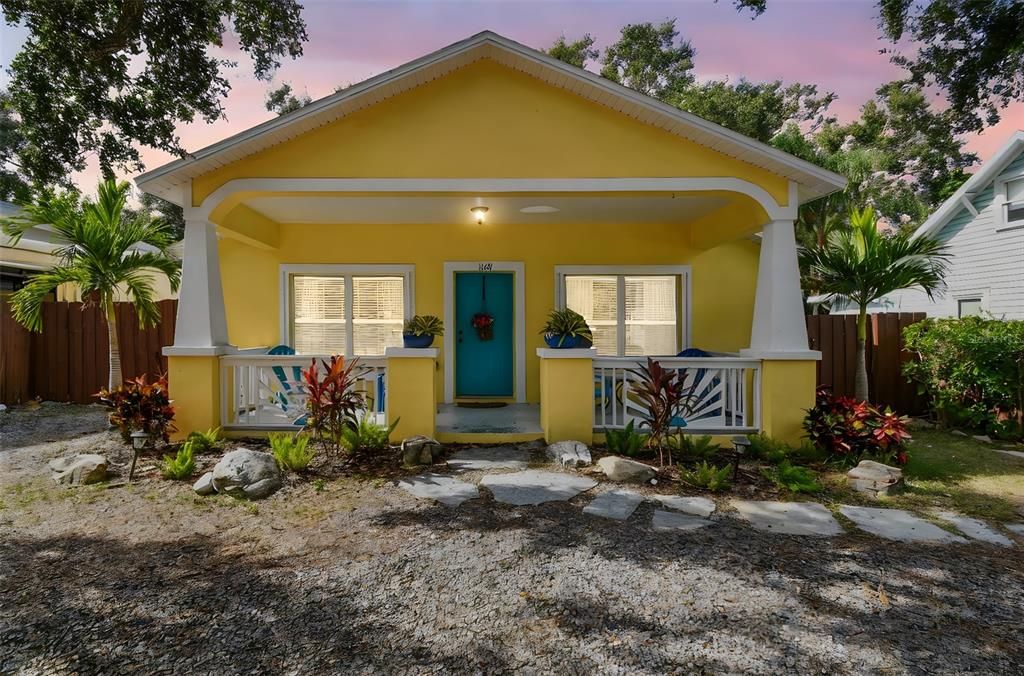 For Rent: $6,000 (3 beds, 2 baths, 1200 Square Feet)