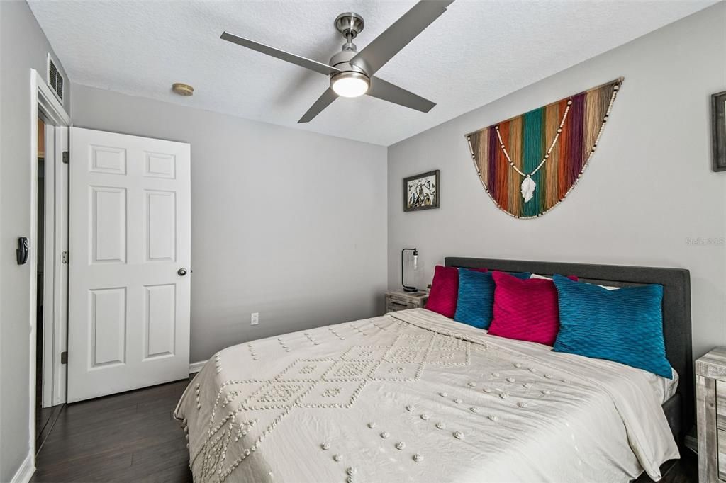 For Rent: $6,000 (3 beds, 2 baths, 1200 Square Feet)