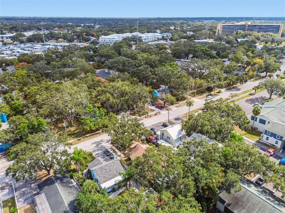 For Rent: $6,000 (3 beds, 2 baths, 1200 Square Feet)