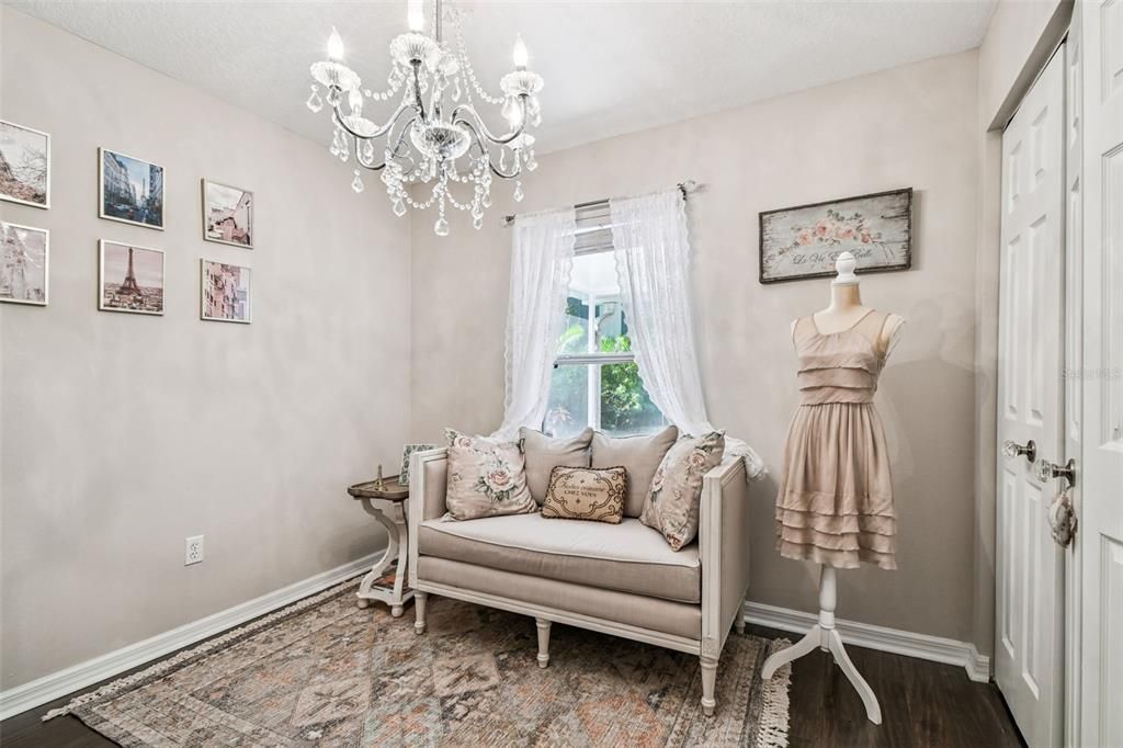 For Rent: $6,000 (3 beds, 2 baths, 1200 Square Feet)