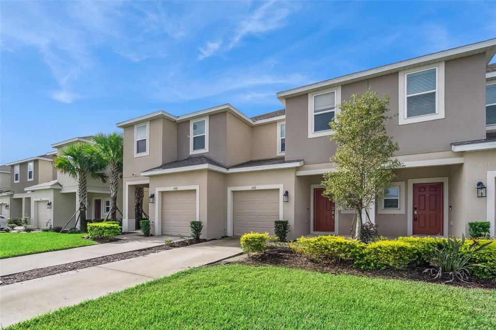 For Sale: $309,895 (3 beds, 2 baths, 1370 Square Feet)