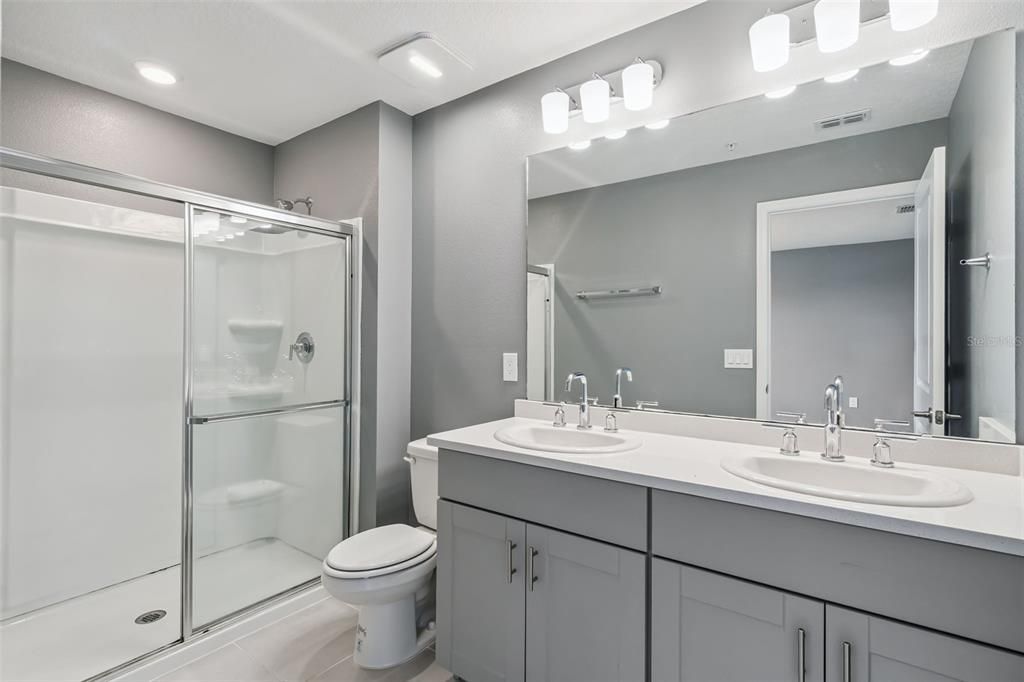 For Sale: $309,895 (3 beds, 2 baths, 1370 Square Feet)