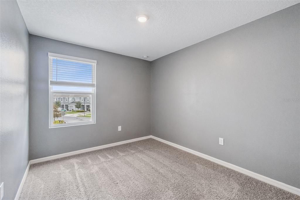 For Sale: $309,895 (3 beds, 2 baths, 1370 Square Feet)