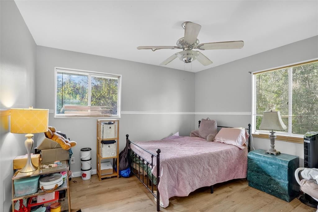 Activo con contrato: $325,000 (3 camas, 2 baños, 1518 Pies cuadrados)