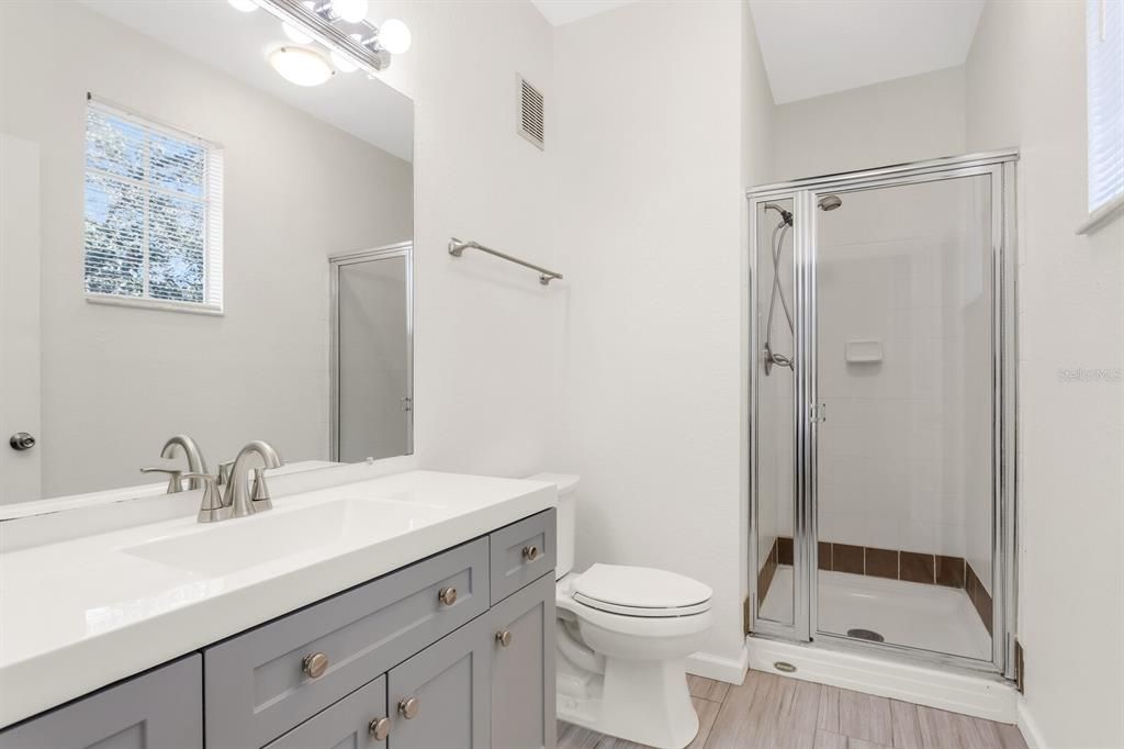 En Venta: $240,000 (3 camas, 2 baños, 1269 Pies cuadrados)