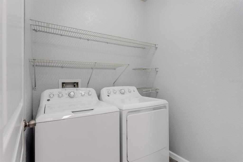 En Venta: $240,000 (3 camas, 2 baños, 1269 Pies cuadrados)