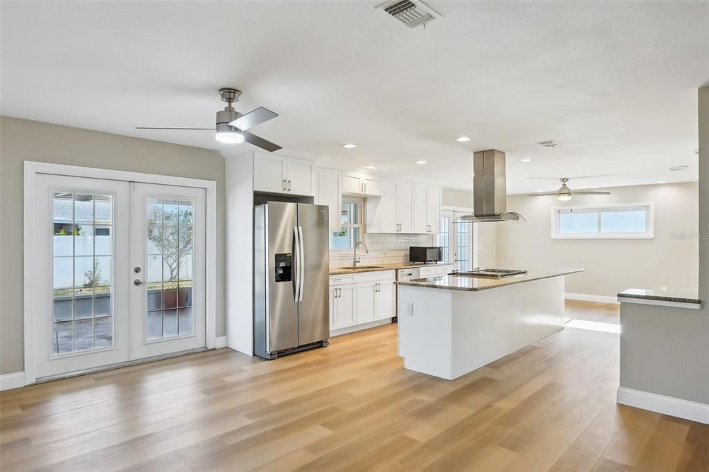 合同活跃: $400,000 (3 贝兹, 2 浴室, 1620 平方英尺)