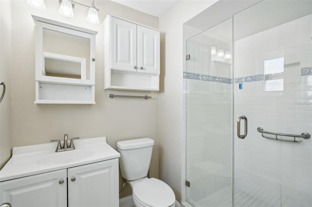 合同活跃: $400,000 (3 贝兹, 2 浴室, 1620 平方英尺)