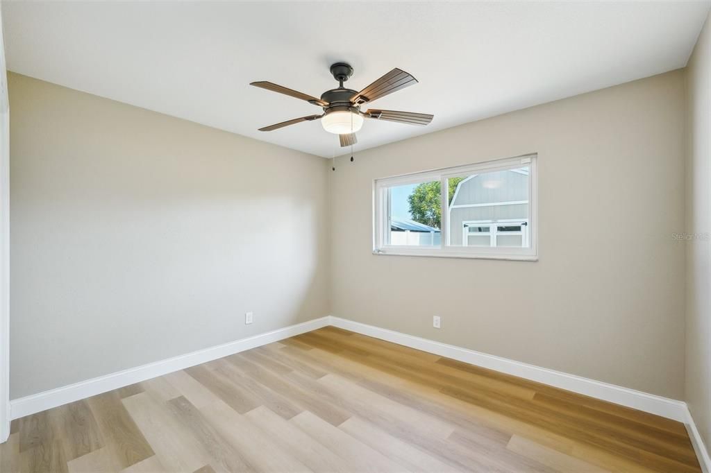 合同活跃: $400,000 (3 贝兹, 2 浴室, 1620 平方英尺)