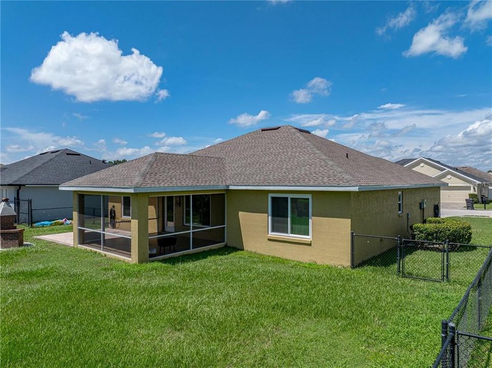 出租: $2,200 (4 贝兹, 2 浴室, 1930 平方英尺)