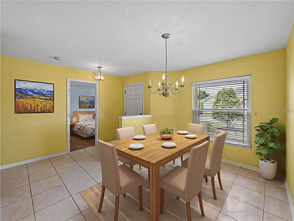 出租: $2,200 (4 贝兹, 2 浴室, 1930 平方英尺)