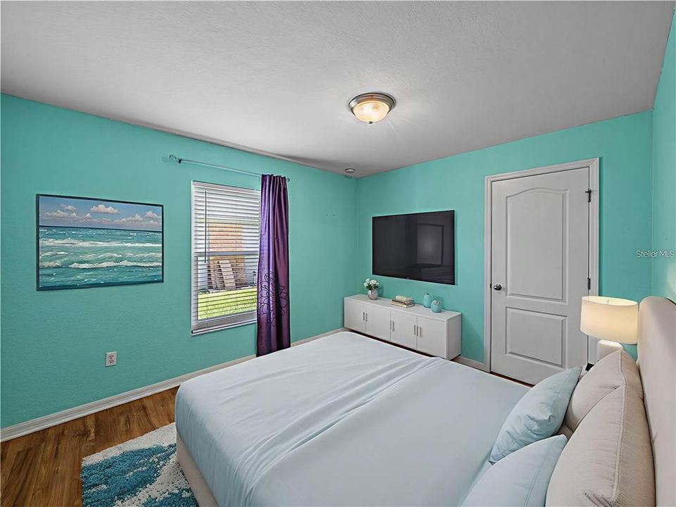 出租: $2,200 (4 贝兹, 2 浴室, 1930 平方英尺)