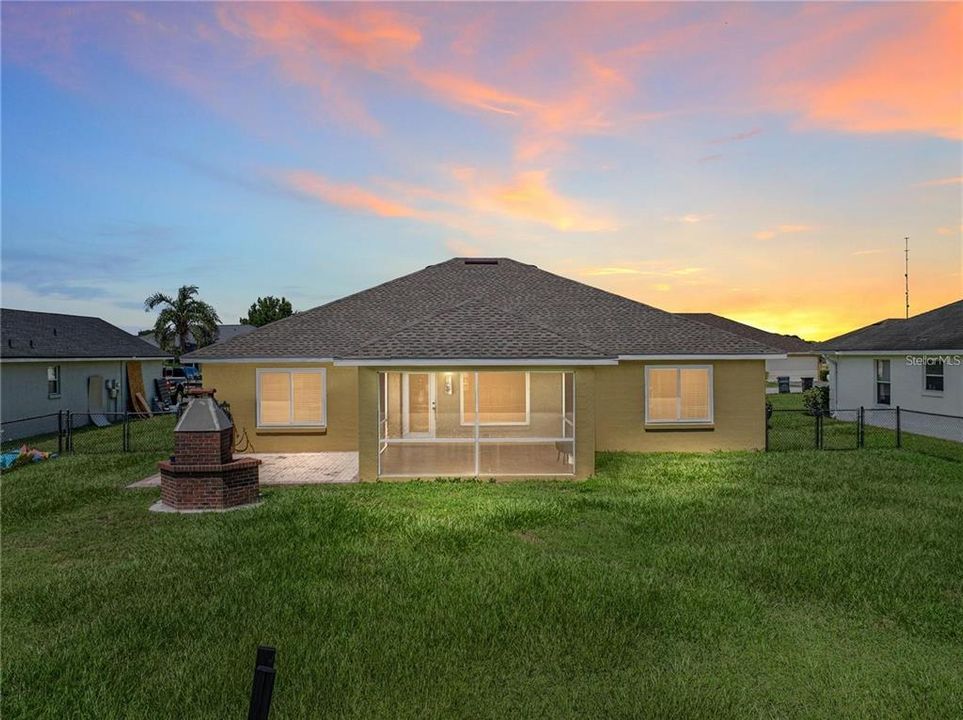 出租: $2,200 (4 贝兹, 2 浴室, 1930 平方英尺)