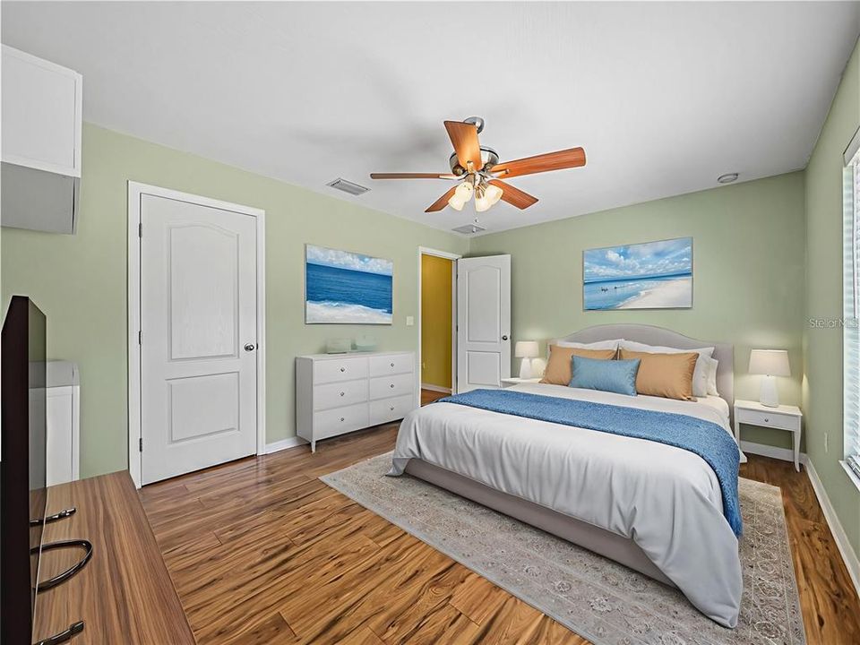 出租: $2,200 (4 贝兹, 2 浴室, 1930 平方英尺)