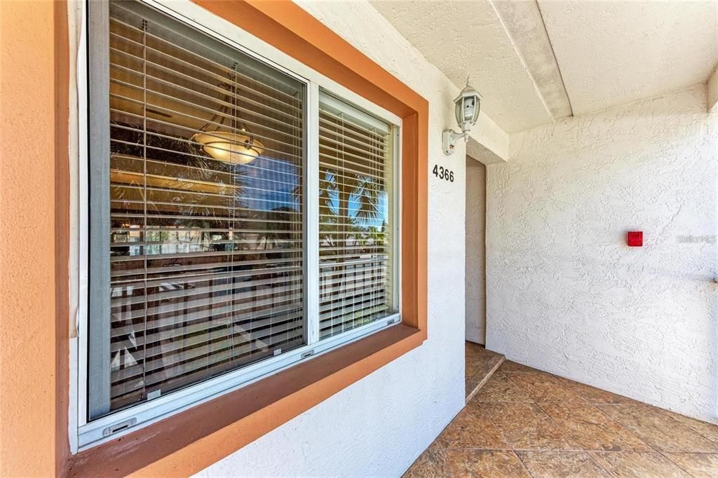 For Rent: $2,200 (2 beds, 2 baths, 1143 Square Feet)