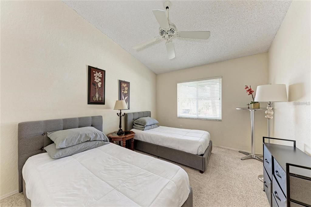 For Rent: $2,200 (2 beds, 2 baths, 1143 Square Feet)