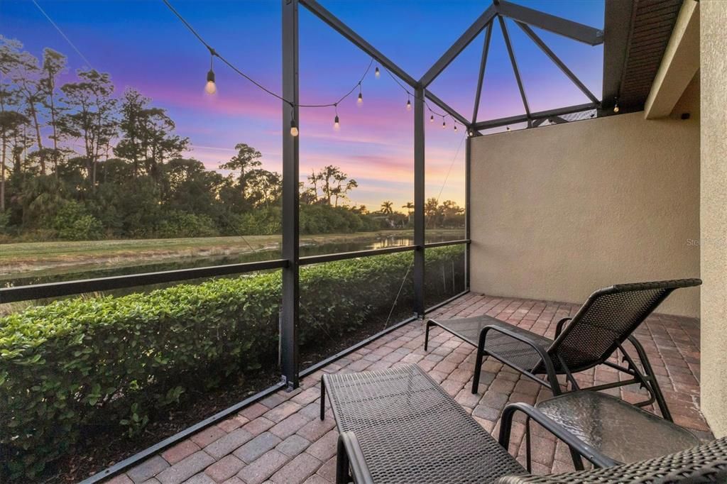 Active With Contract: $394,500 (2 beds, 2 baths, 1545 Square Feet)