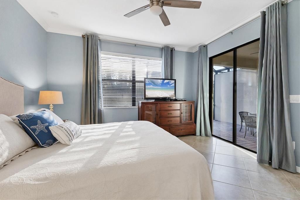 Active With Contract: $394,500 (2 beds, 2 baths, 1545 Square Feet)