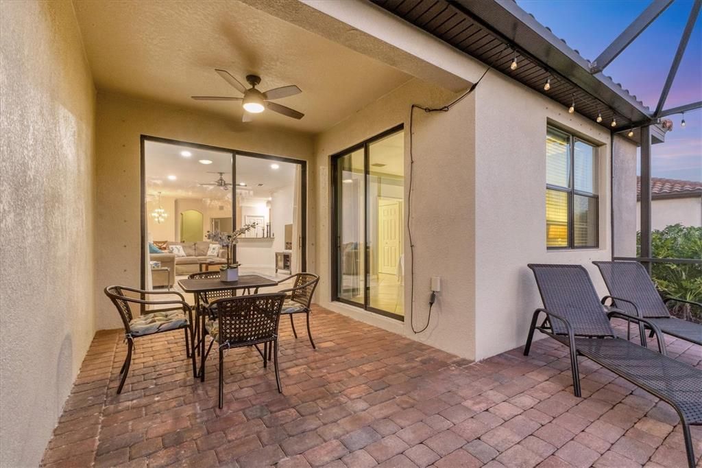 Active With Contract: $394,500 (2 beds, 2 baths, 1545 Square Feet)