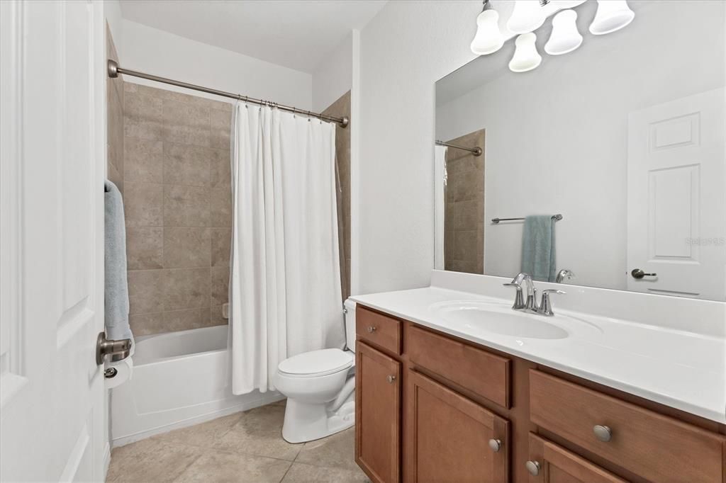 Active With Contract: $394,500 (2 beds, 2 baths, 1545 Square Feet)