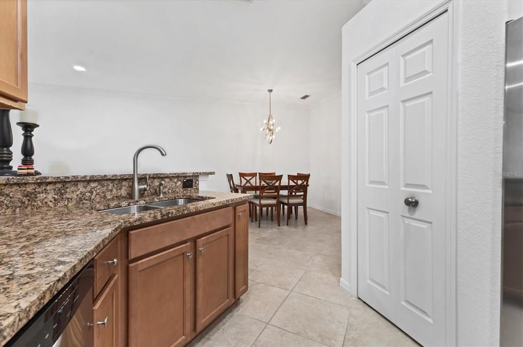 Active With Contract: $394,500 (2 beds, 2 baths, 1545 Square Feet)
